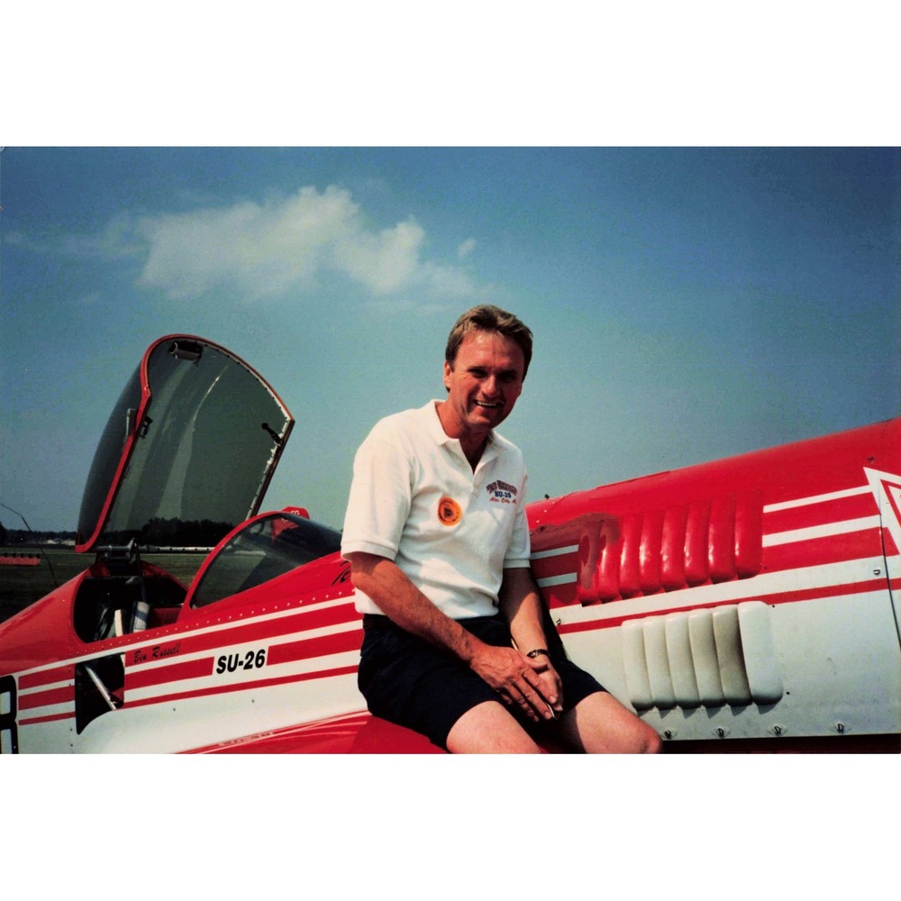 Vtg 1990s Sukhoi Su-26 Aerobatic Aircraft Pilot Color Photo - Picture 1 of 2